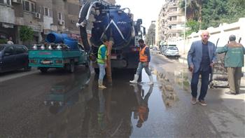   رئيس حي العمرانية استمرار متابعة شفط مياه الأمطار من الشوارع|صور