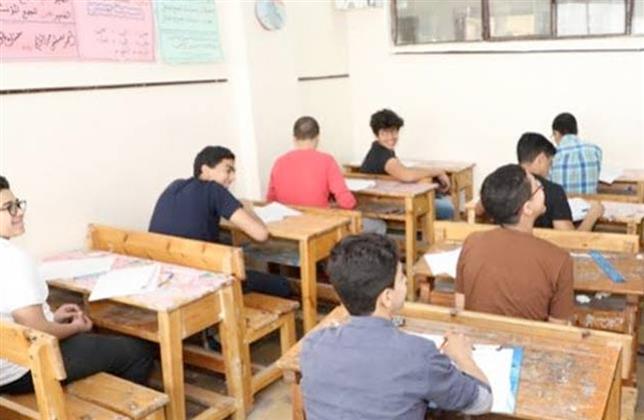 وزير التعليم يتعذر إعادة تقدير أوراق إجابة طلاب شهادة الثانوية بعد إعلان النتيجة