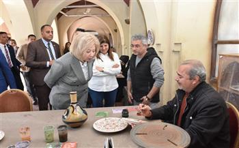  وزيرة الثقافة الأردنية تتفقد مركز الحرف بالفسطاط وتشيد بدوره في دعم قطاع الصناعات الإبداعية