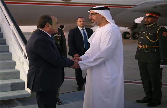 المتحدث الرئاسي ينشر صور وصول الرئيس السيسي إلى دبي للمشاركة بقمة المناخ  كوب ٢٨ 